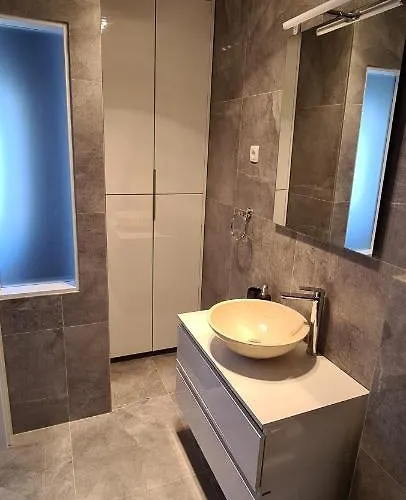 Luxury Isabel شقة