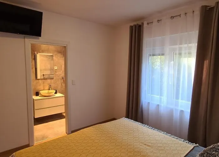 Luxury Isabel Apartment